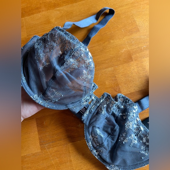 NWT’s Victorias Secret Bra - Picture 2 of 7